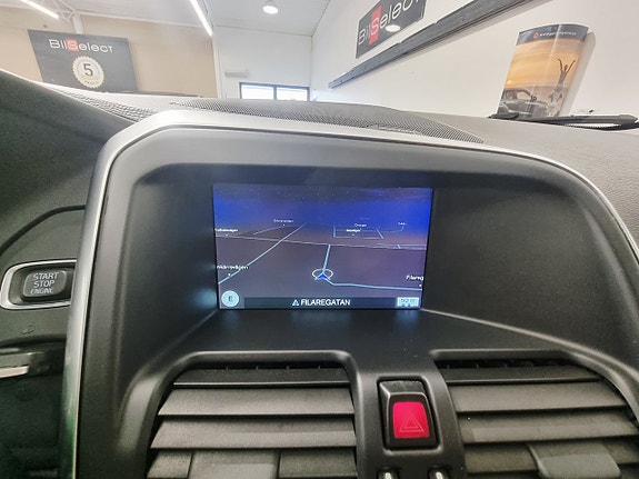 Volvo XC60 13 of 30