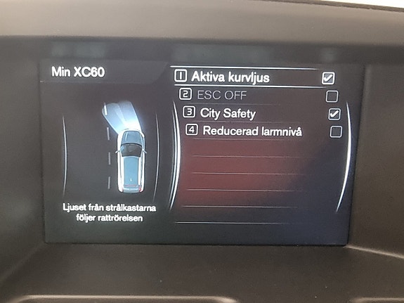 Volvo XC60 16 of 30