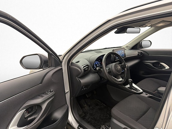Toyota Yaris Cross 12 of 26