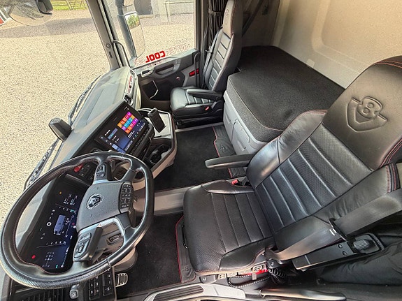 Krokbil Scania V8 R660 8X4 Trux Hiab Euro6 Nextgen 8 of 12