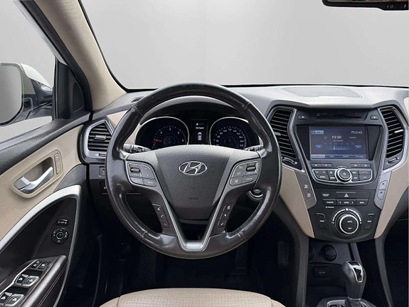 Hyundai Santa Fe 9 of 19