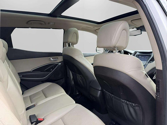 Hyundai Santa Fe 17 of 19