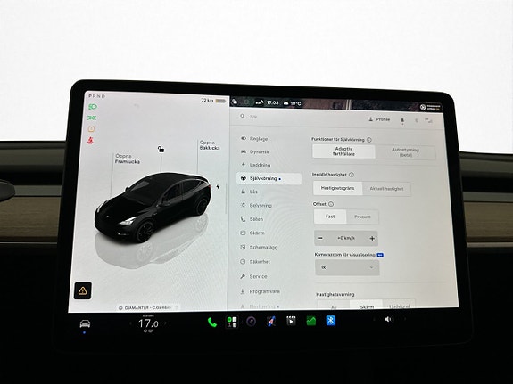 Tesla Model Y 23 of 30