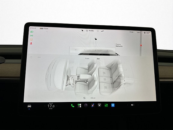Tesla Model Y 24 of 30