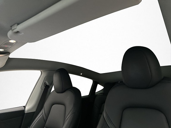 Tesla Model Y 13 of 30
