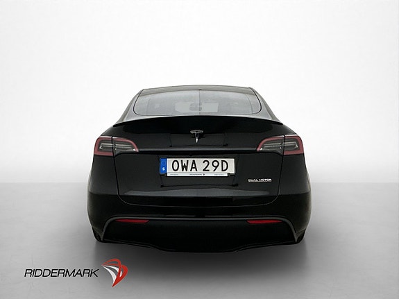 Tesla Model Y 8 of 30