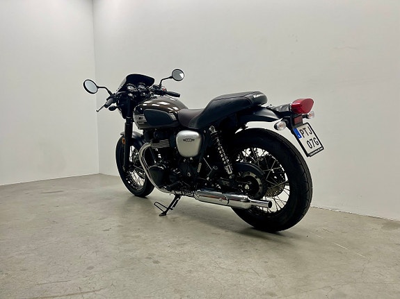 Kawasaki W800 Café 3 of 7