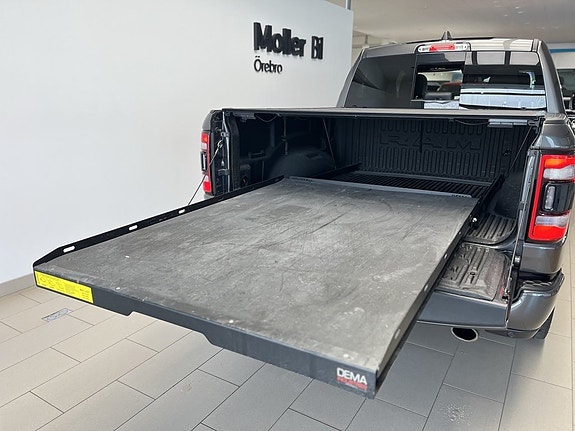 Dodge RAM 1500 11 of 23