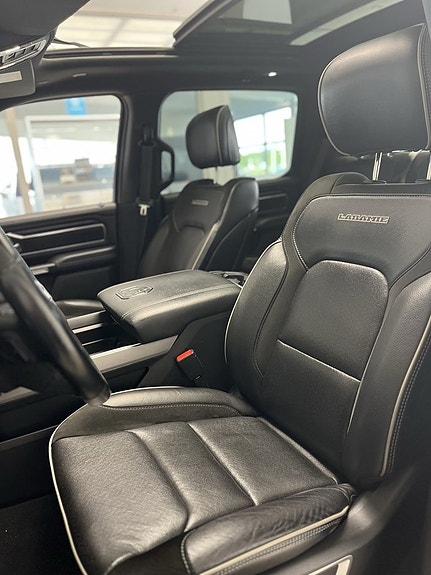 Dodge RAM 1500 15 of 23