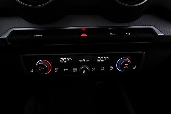 Audi Q2 17 of 18