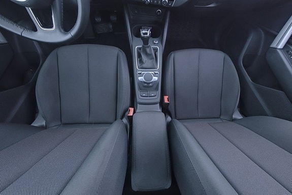 Audi Q2 8 of 18