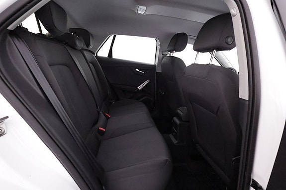 Audi Q2 10 of 18
