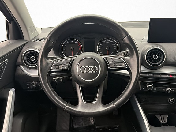 Audi Q2 10 of 29