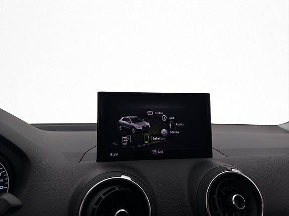 Audi Q2 13 of 29