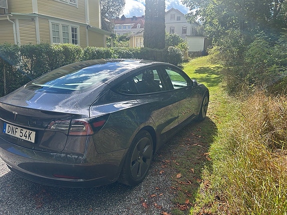 Tesla Model 3 3 of 3
