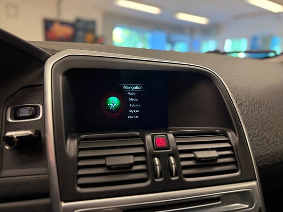 Volvo XC60 13 of 14