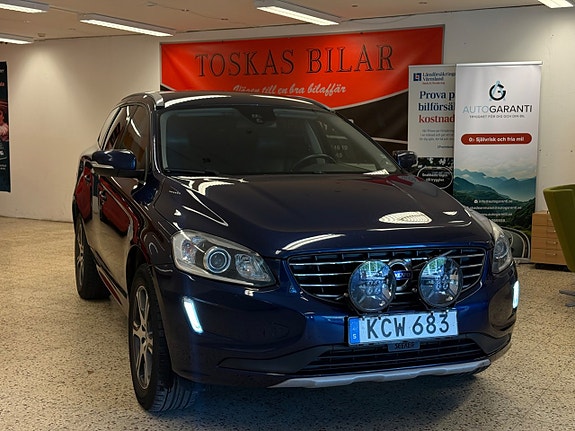Volvo XC60 2 of 14