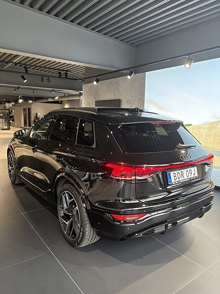 Audi Q6 e-tron 2 of 8