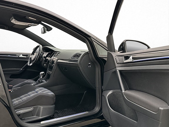 Volkswagen Golf I 15 of 30