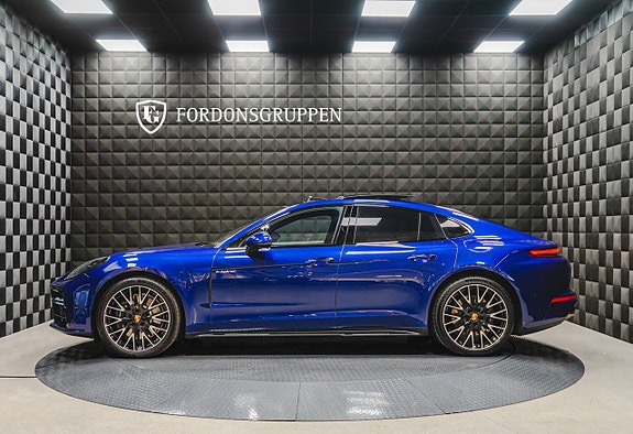 Porsche Panamera 4 2 of 30