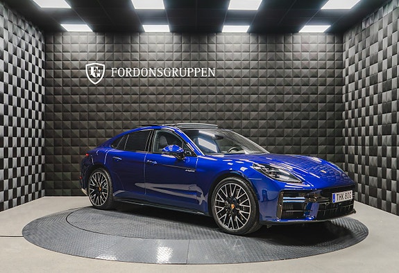 Porsche Panamera 4 12 of 30