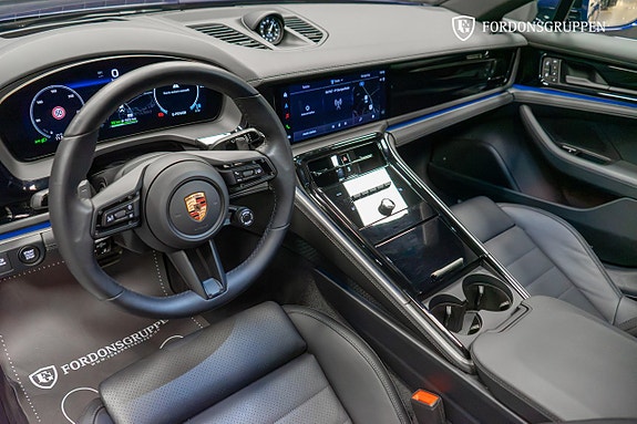 Porsche Panamera 4 21 of 30