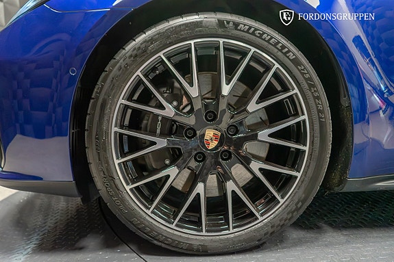 Porsche Panamera 4 15 of 30