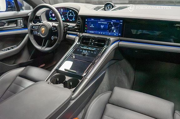 Porsche Panamera 4 25 of 30