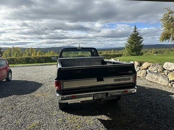 Chevrolet K20 4 of 6