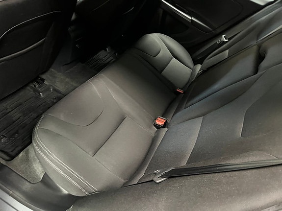 Volvo V60 5 of 17
