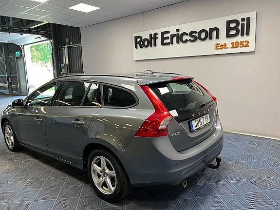 Volvo V60 3 of 17