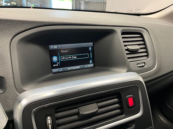 Volvo V60 14 of 17