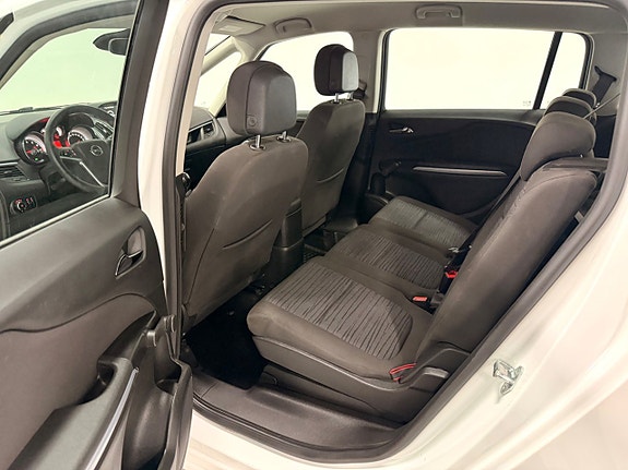 Opel Zafira Tourer 13 of 28