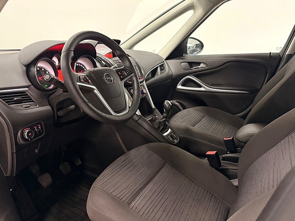 Opel Zafira Tourer 9 of 28