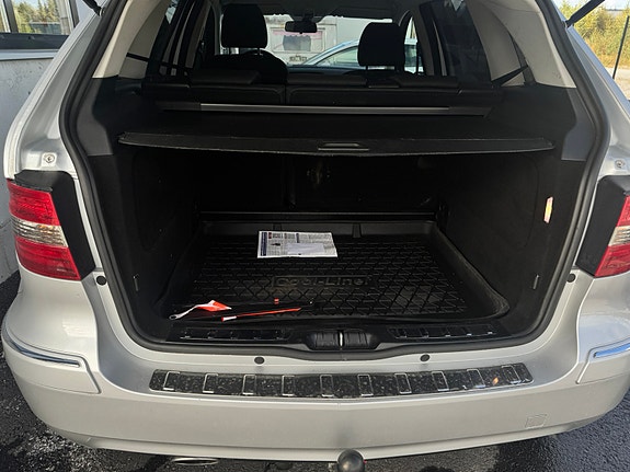 Mercedes-Benz B180 5 of 10