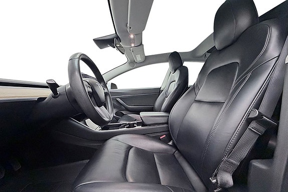 Tesla Model 3 11 of 30