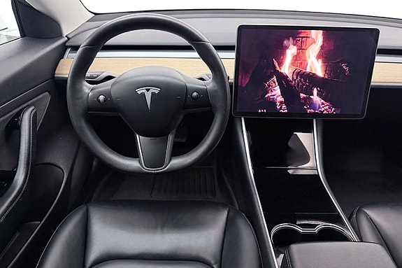 Tesla Model 3 17 of 30