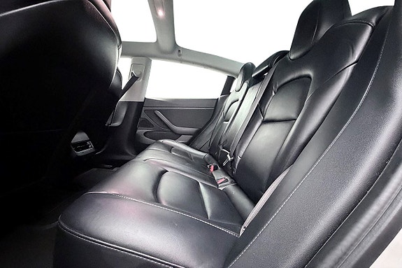 Tesla Model 3 14 of 30