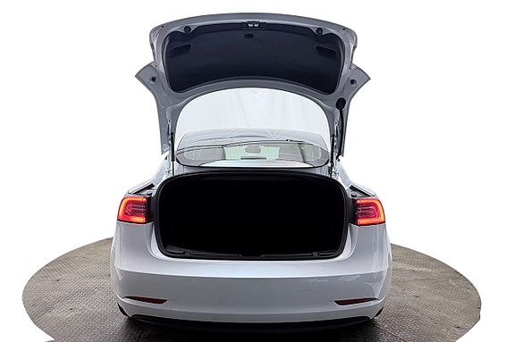 Tesla Model 3 7 of 30