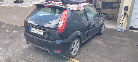 Ford Fiesta 8 of 30