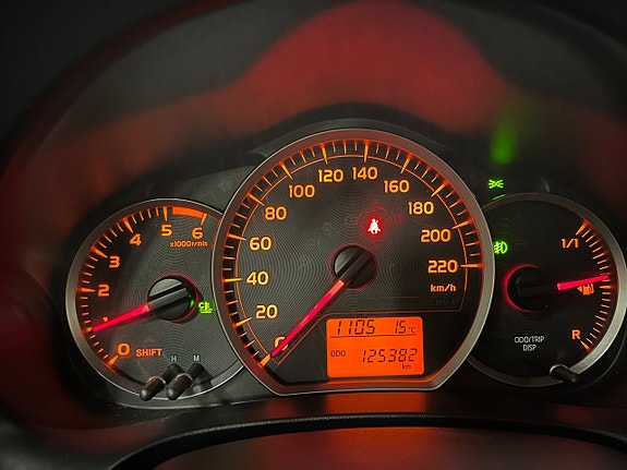 Toyota Yaris 13 of 16