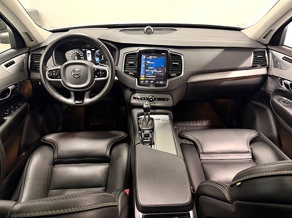 Volvo XC90 20 of 30