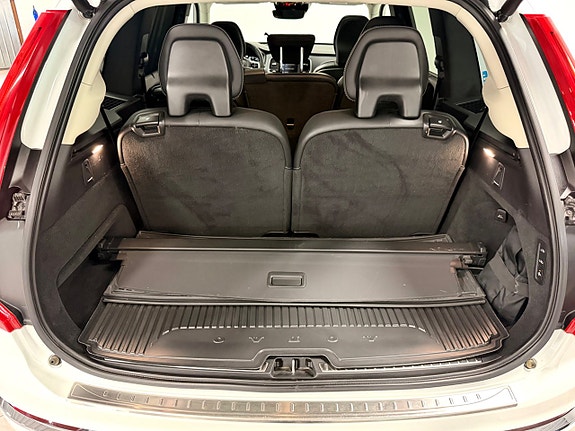 Volvo XC90 9 of 30