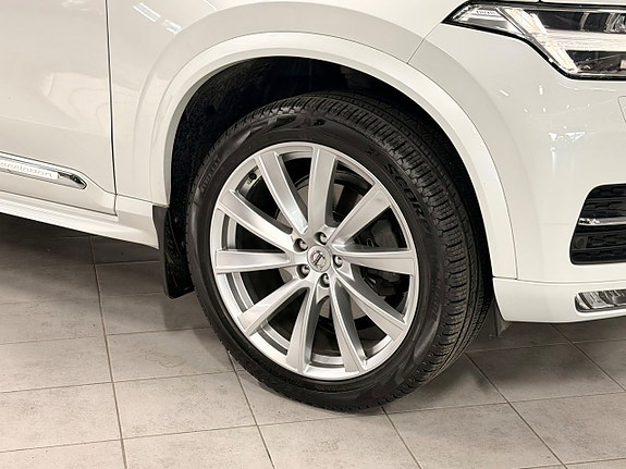 Volvo XC90 4 of 30