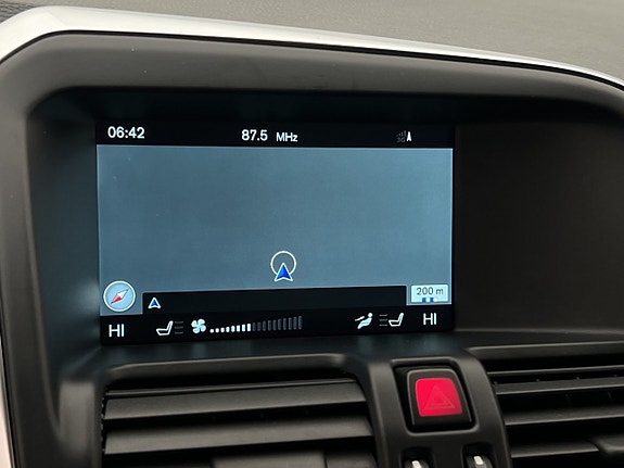 Volvo XC60 23 of 27