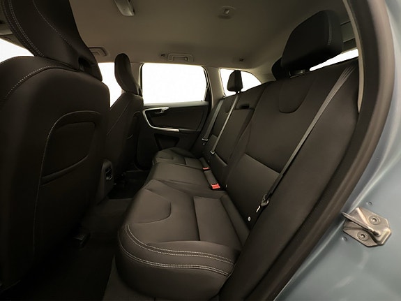 Volvo XC60 11 of 27