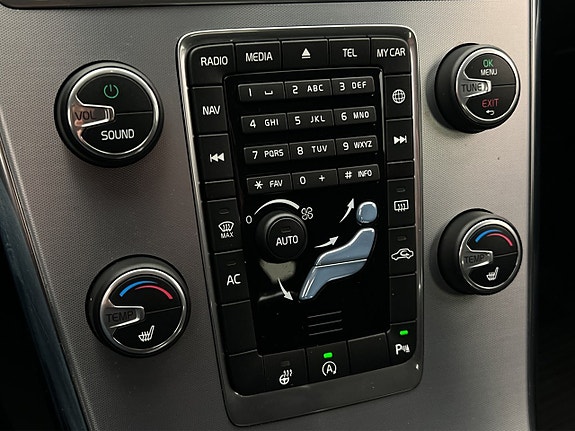 Volvo XC60 21 of 27
