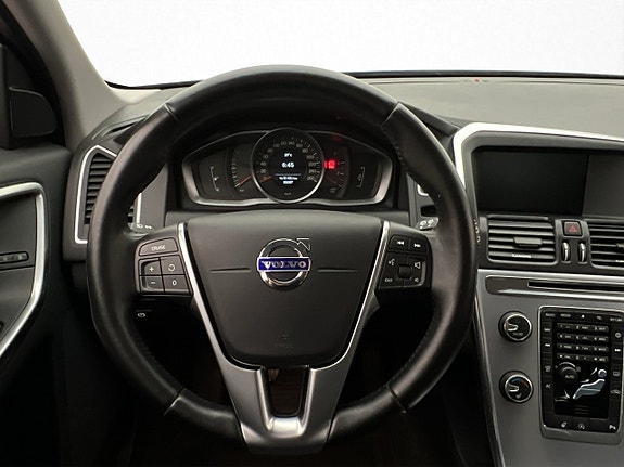 Volvo XC60 13 of 27