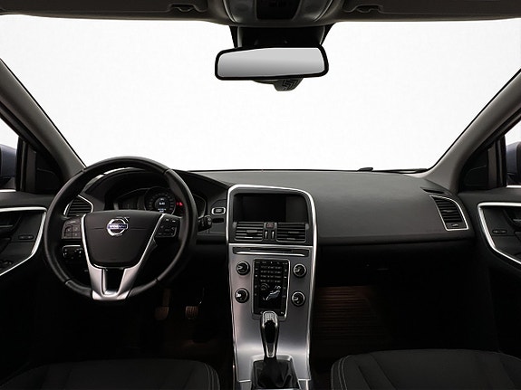 Volvo XC60 12 of 27