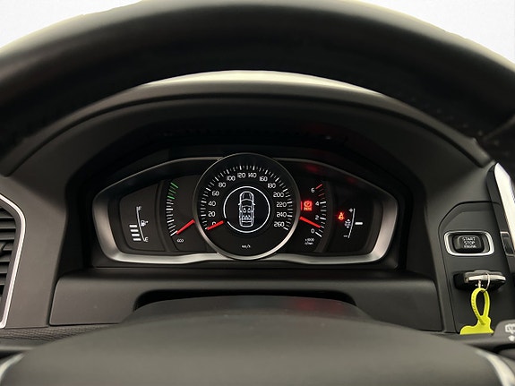 Volvo XC60 16 of 27